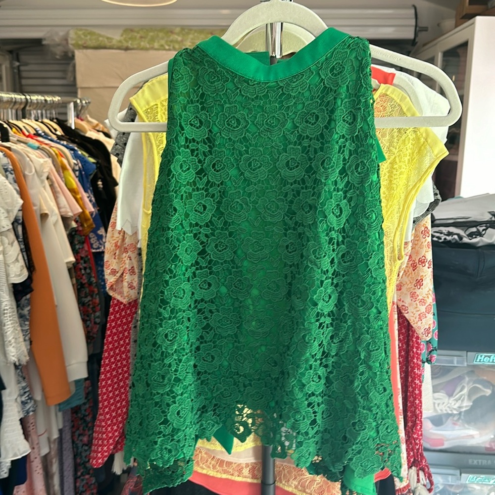Large green top
